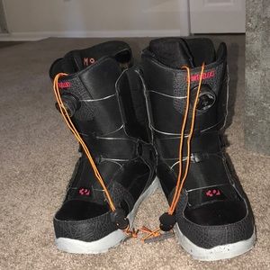 men’s snow boarding boots!